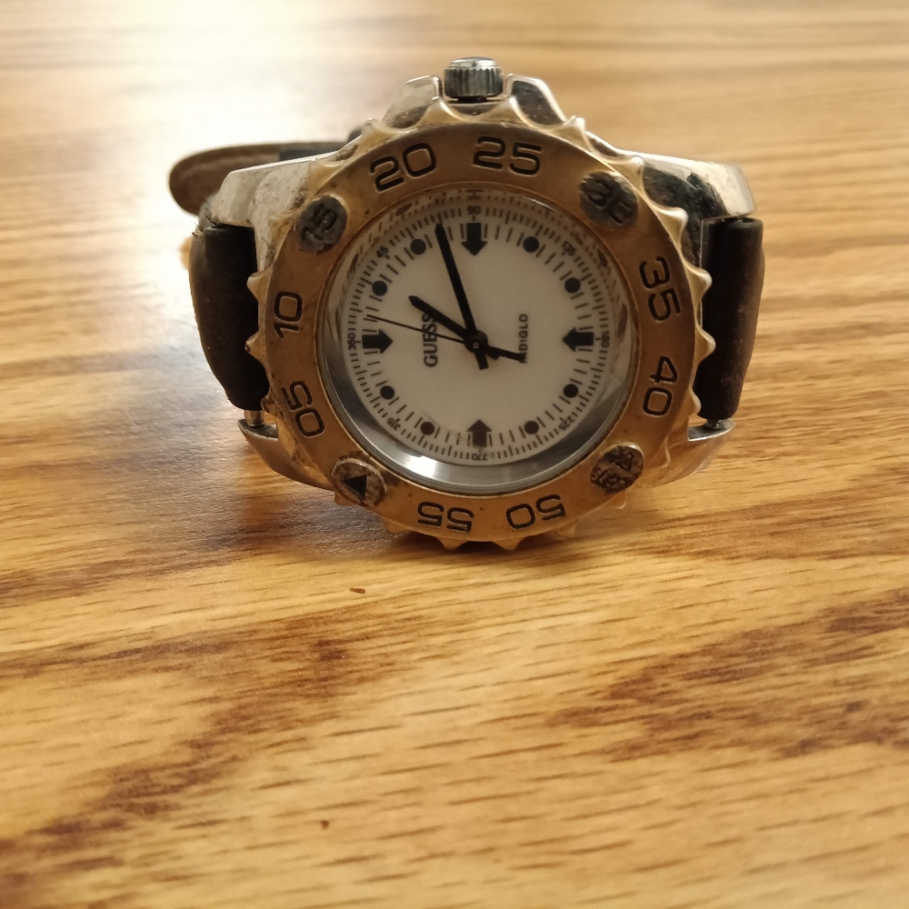 Women's GUESS Watch - Picture 4 of 7